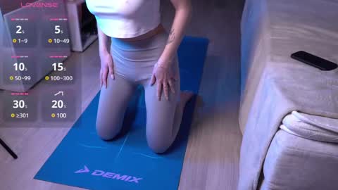 Snapshot of heavenly_diva653 chatting on February 2025 02:17:01 AM Andrea you can subscribe for now there will be posts soon and my favorite body for you online show from February 2025 02:17:01 AM