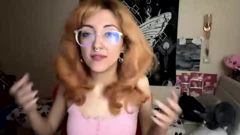Snapshot of heavenlycreature chatting on July 2026 09:39:01 PM Diana online show from July 2026 09:39:01 PM