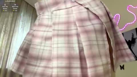 Snapshot of heavenmoth chatting on February 2026 01:19:02 PM heavenmoth online show from February 2026 01:19:02 PM