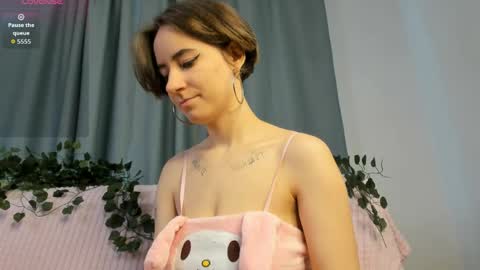 heavenmoth online show from May 2026 01:31:01 PM