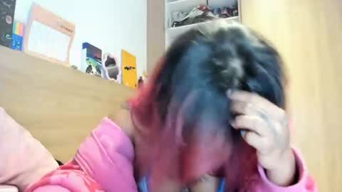 Snapshot of heavenngirlyy444 chatting on October 2025 04:35:02 AM Heaven online show from October 2025 04:35:02 AM