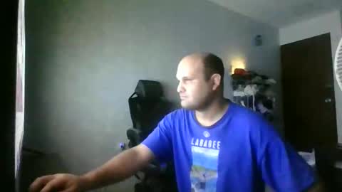 Snapshot of heavy_rebellxc chatting on February 2025 07:01:02 AM Heavy Rebell online show from February 2025 07:01:02 AM