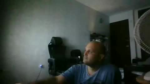 Snapshot of heavy_rebellxc chatting on March 2025 06:48:01 AM Heavy Rebell online show from March 2025 06:48:01 AM