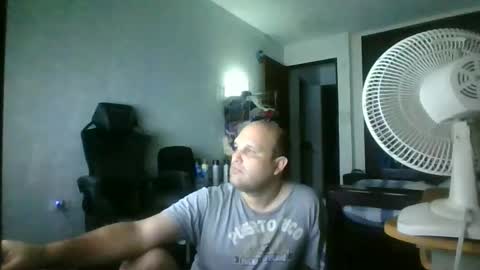 Snapshot of heavy_rebellxc chatting on October 2025 03:13:02 AM Heavy Rebell online show from October 2025 03:13:02 AM