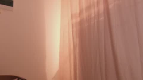 Jeen online show from December 2024 10:39:01 PM