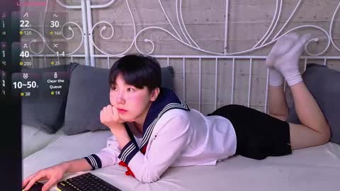 Snapshot of heejinwang chatting on December 2025 04:28:02 AM HEEJIN online show from December 2025 04:28:02 AM