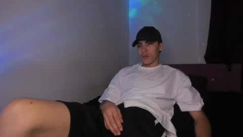 heellboy_ online show from May 2026 02:53:01 AM