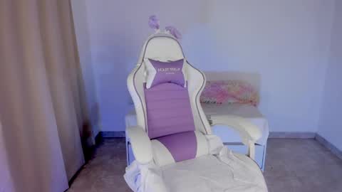 Snapshot of heey_kitty chatting on March 2026 04:28:02 PM IM EMY online show from March 2026 04:28:02 PM