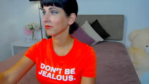 heidieraven online show from July 2026 12:30:01 PM