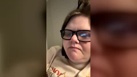heidimackey2 online show from April 2026 06:10:01 PM