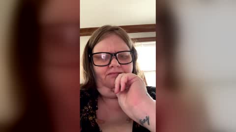 heidimackey2 online show from May 2026 10:38:01 PM