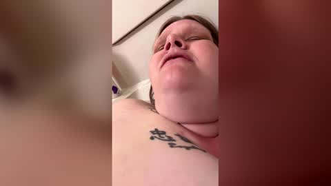 heidimackey2 online show from May 2026 03:35:02 AM