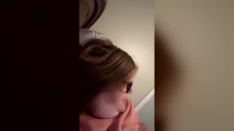 heidimackey2 online show from May 2026 05:25:02 AM