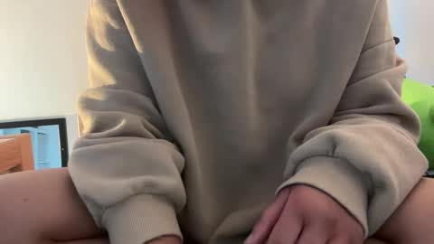 Snapshot of heidirose256 chatting on February 2026 11:34:02 PM heidirose256 online show from February 2026 11:34:02 PM