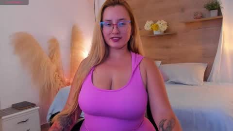 ANTARA REY online show from September 2025 07:36:01 PM