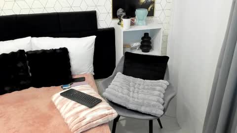 Heidi online show from February 2025 04:48:02 AM