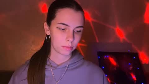 Snapshot of heileymeow chatting on December 2024 09:46:01 PM Heiley online show from December 2024 09:46:01 PM