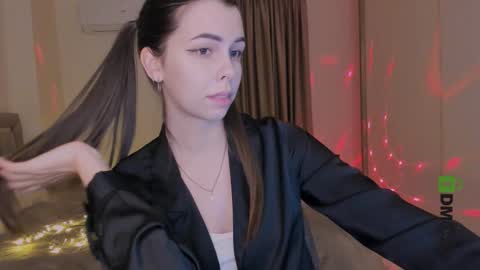 Snapshot of heileymeow chatting on March 2025 06:01:02 PM Heiley online show from March 2025 06:01:02 PM