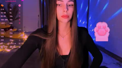 Snapshot of heileymeow chatting on September 2025 08:21:02 PM Heiley online show from September 2025 08:21:02 PM