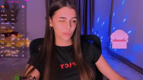 Snapshot of heileymeow chatting on October 2025 08:31:02 PM Heiley online show from October 2025 08:31:02 PM