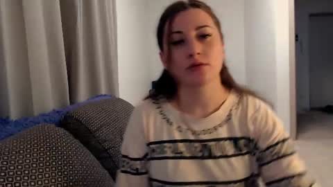 helen_adams_ online show from June 2026 05:10:02 AM