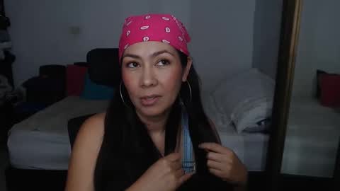 Helen online show from May 2026 07:20:02 PM