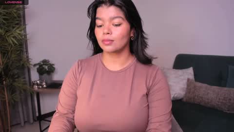 Snapshot of helen_miller chatting on December 2024 11:24:01 PM helen_miller online show from December 2024 11:24:01 PM