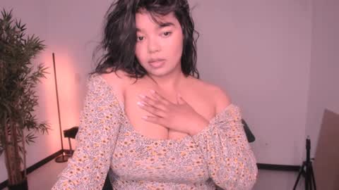 Snapshot of helen_miller chatting on December 2024 11:29:01 PM helen_miller online show from December 2024 11:29:01 PM