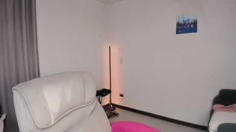 Snapshot of helen_miller chatting on January 2025 11:25:01 PM helen_miller online show from January 2025 11:25:01 PM