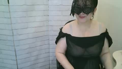 Snapshot of helen_xi chatting on January 2026 05:22:01 AM Helen online show from January 2026 05:22:01 AM