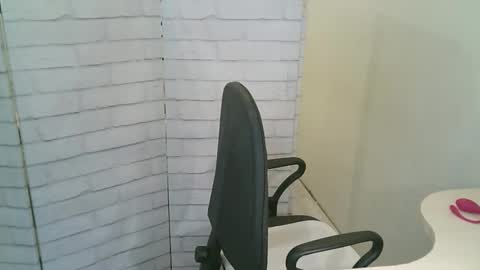 Helen online show from May 2026 02:05:01 PM