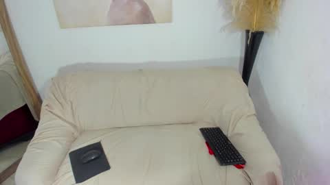 Snapshot of helena_copper chatting on October 2025 08:20:02 PM HELENA COPPER online show from October 2025 08:20:02 PM