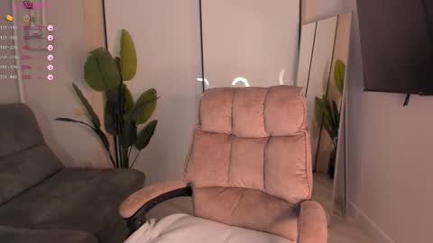 Helen online show from October 2025 03:46:02 PM