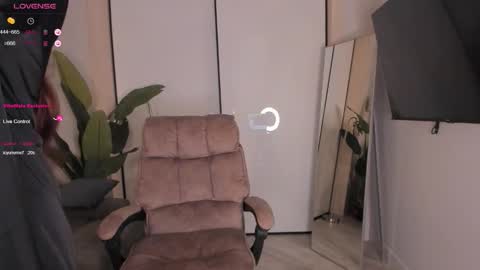 Helen online show from October 2025 03:14:02 PM