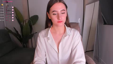 Helen online show from November 2025 04:08:01 PM