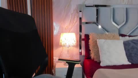Helena Santos  online show from June 2026 12:26:01 PM