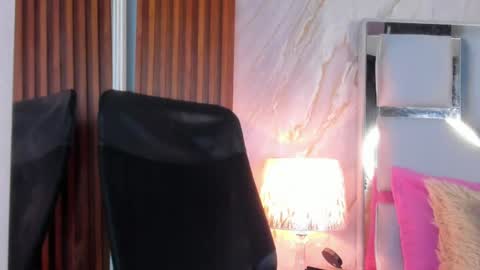 Helena Santos  online show from June 2026 11:36:01 AM