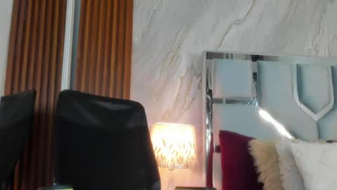 Helena Santos  online show from July 2026 10:44:01 AM
