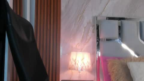 Helena Santos  online show from August 2026 12:07:02 PM