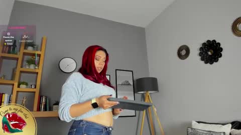 Snapshot of helenaduque_ chatting on December 2025 11:49:02 AM Helena online show from December 2025 11:49:02 AM