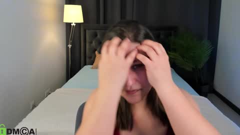 helenahoffmann online show from February 2026 04:19:01 AM