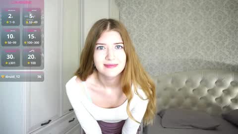 Snapshot of helenchristensen chatting on February 2025 06:01:02 PM Sarah here Help to make 100 thumbs up online show from February 2025 06:01:02 PM