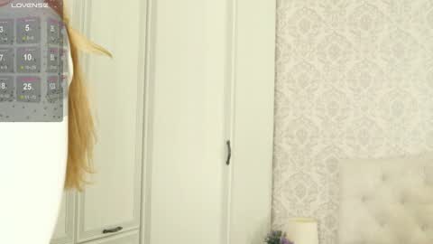 Snapshot of helenchristensen chatting on March 2025 08:50:02 PM Sarah here Help to make 100 thumbs up online show from March 2025 08:50:02 PM