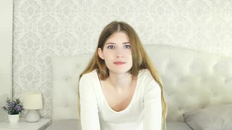 Snapshot of helenchristensen chatting on March 2025 08:10:02 PM Sarah here Help to make 100 thumbs up online show from March 2025 08:10:02 PM