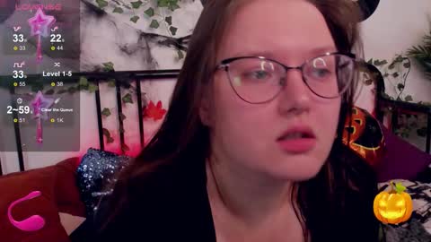 helendanvers online show from November 2025 02:55:02 AM