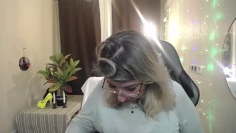 helenenigma online show from January 2025 05:09:01 AM