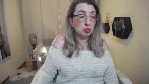 helenenigma online show from February 2026 07:21:01 PM