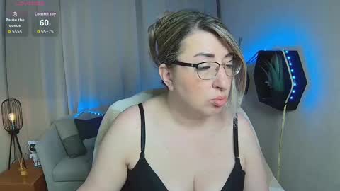 helenenigma online show from April 2026 08:57:02 PM