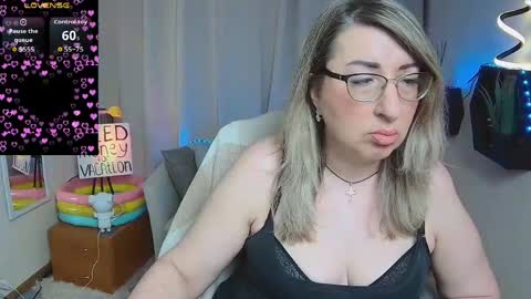 helenenigma online show from May 2026 06:38:02 PM