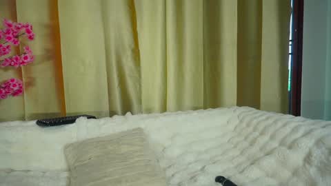 Helenn online show from May 2026 02:18:02 AM